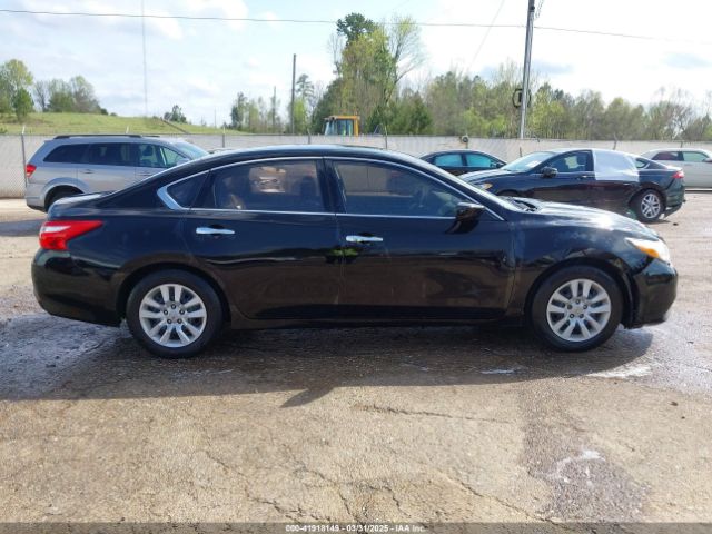 1N4AL3AP2HC177593 Nissan Altima 2.5 S