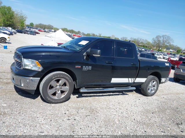 1C6RR7TT7KS702732 RAM 1500 Classic Big Horn  4x4 6'4 Box