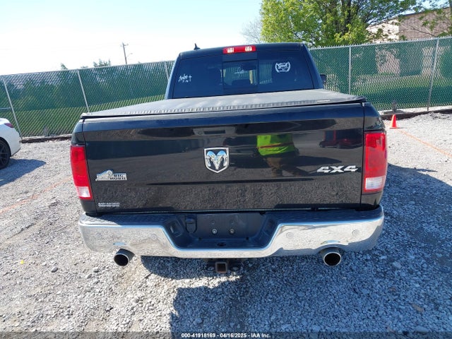 1C6RR7TT7KS702732 RAM 1500 Classic Big Horn  4x4 6'4 Box