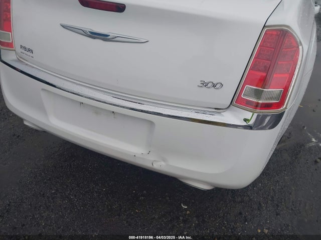 2C3CCAAG2EH264835 Chrysler 300