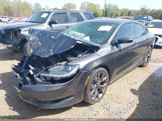 Chrysler 200 S 2015 1C3CCCDG5FN644378 Image 2