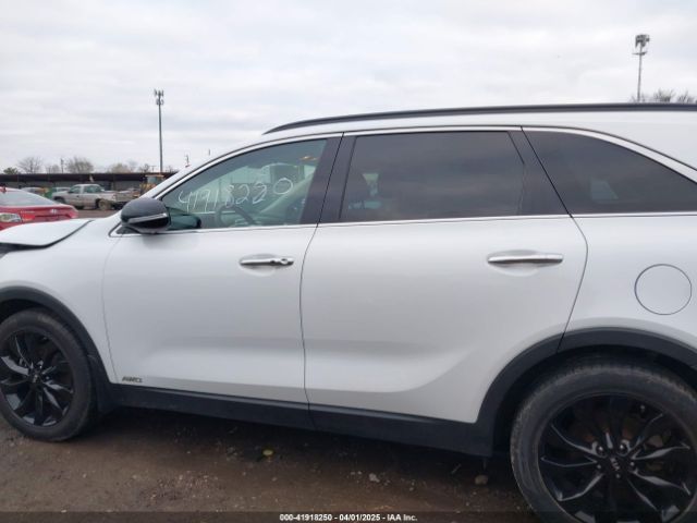 5XYPGDA57LG691635 KIA Sorento 3.3l S