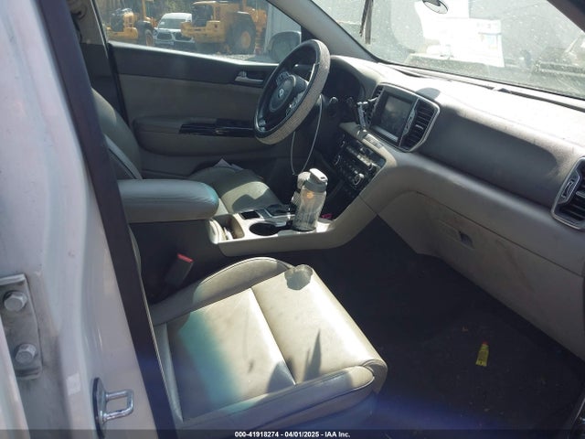 KNDPNCACXJ7321157 KIA Sportage Ex