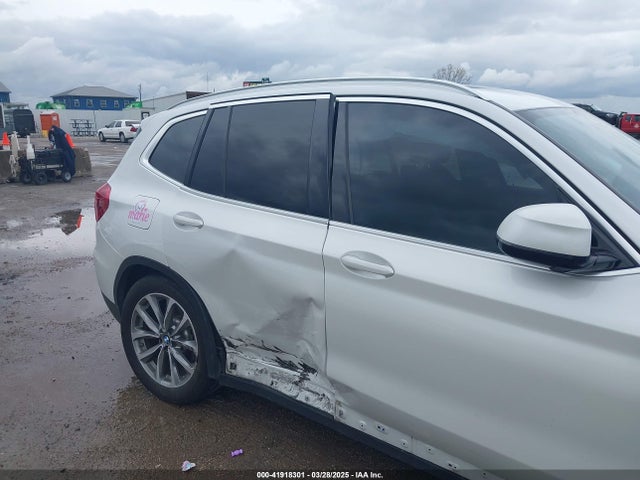 5UXTR7C5XKLR51552 BMW X3 Sdrive30i