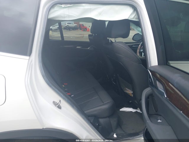 5UXTR7C5XKLR51552 BMW X3 Sdrive30i