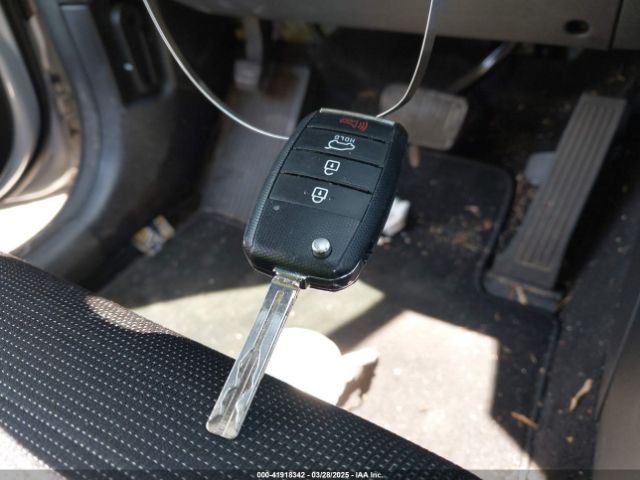 KNDPM3AC6J7422408 KIA Sportage Lx