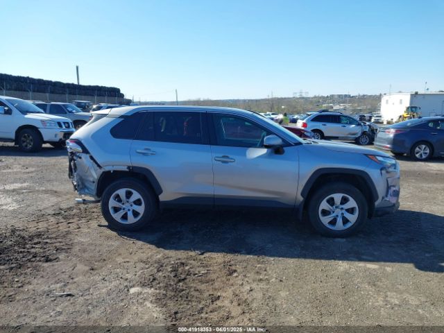 2T3G1RFV1RC396761 Toyota RAV4 LE