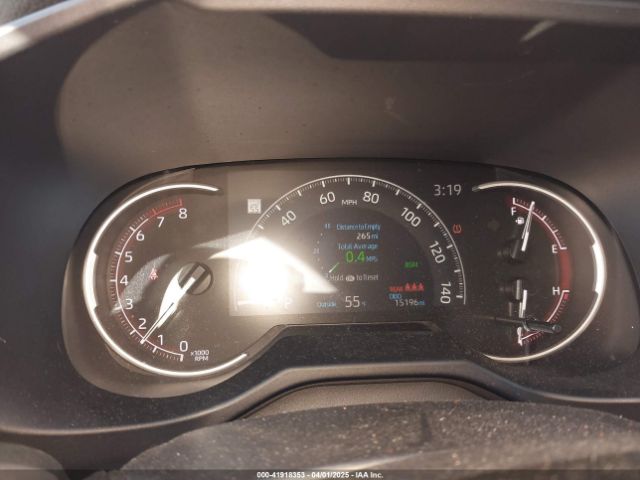 2T3G1RFV1RC396761 Toyota RAV4 LE