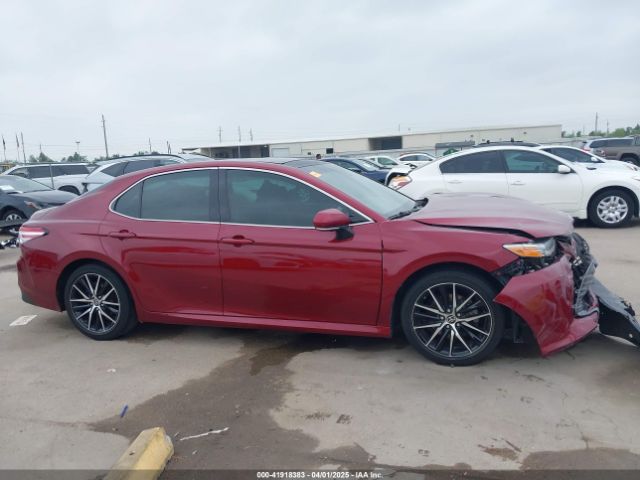 4T1B11HK0JU505771 Toyota CAMRY XLE