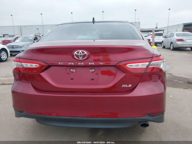 4T1B11HK0JU505771 Toyota CAMRY XLE