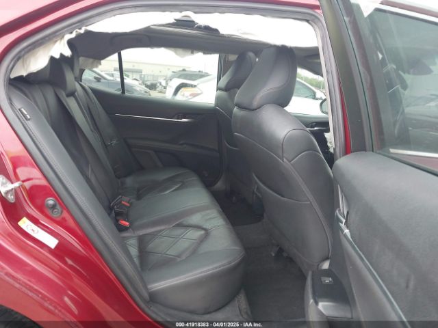 4T1B11HK0JU505771 Toyota CAMRY XLE