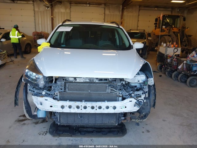 1FMCU0GDXJUB51833 Ford ESCAPE SE