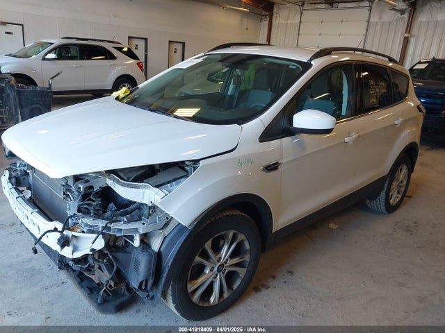 1FMCU0GDXJUB51833 Ford ESCAPE SE