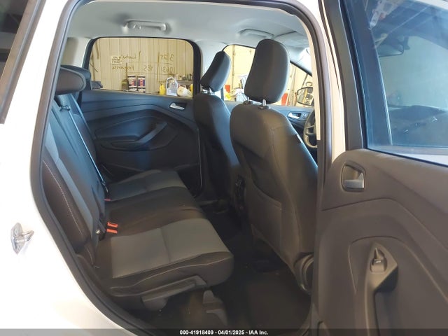 1FMCU0GDXJUB51833 Ford ESCAPE SE