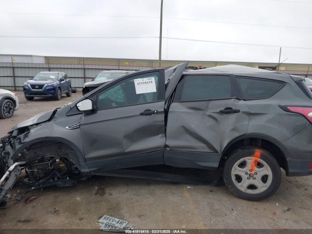 1FMCU0F79HUC48981 Ford ESCAPE S