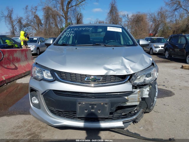 1G1JD5SG6J4132523 Chevrolet Sonic Lt Auto