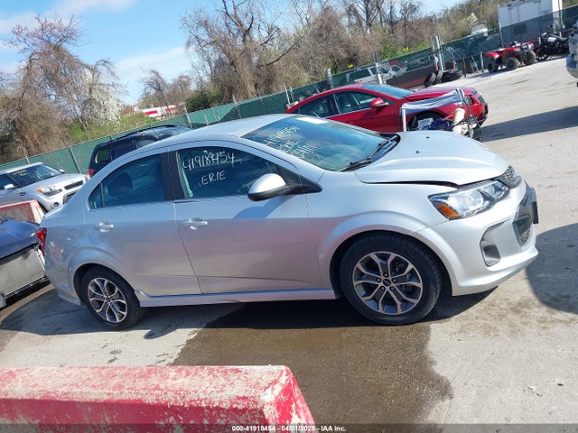 1G1JD5SG6J4132523 Chevrolet Sonic Lt Auto