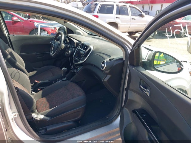 1G1JD5SG6J4132523 Chevrolet Sonic Lt Auto
