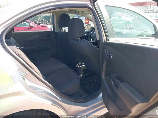 1G1JD5SG6J4132523 Chevrolet Sonic Lt Auto