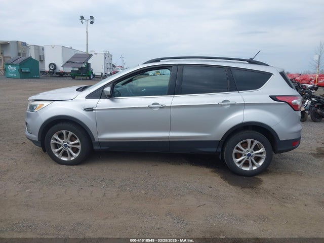 1FMCU0GD2JUA83561 Ford ESCAPE SE