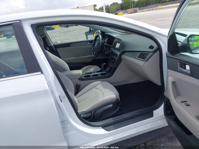 Hyundai SONATA SE 2016 5NPE24AF9GH326418 Image 5