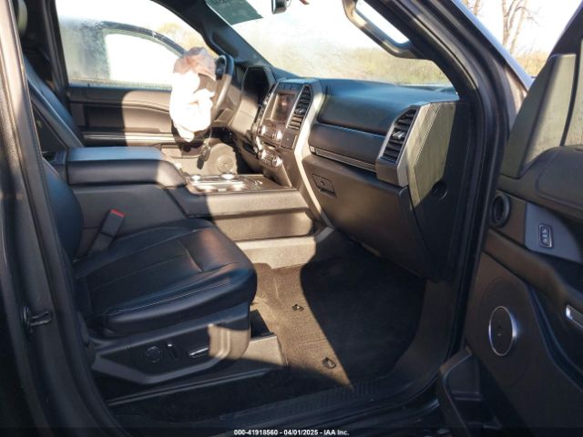 1FMJU1JT8JEA36400 Ford Expedition Xlt