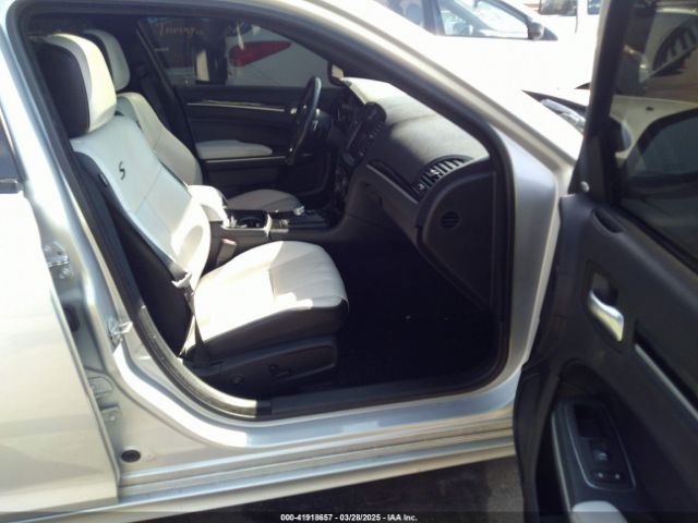 2020 CHRYSLER 300 2C3CCABGXLH103516 Photo 4