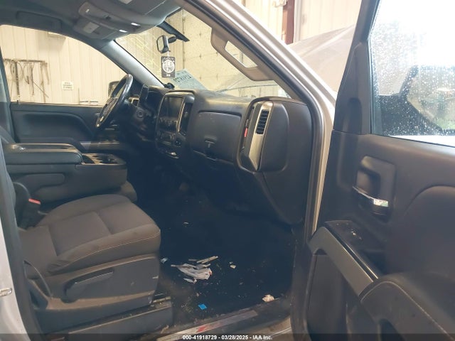 2GCVKRECXJ1111393 Chevrolet Silverado 1500 2lt