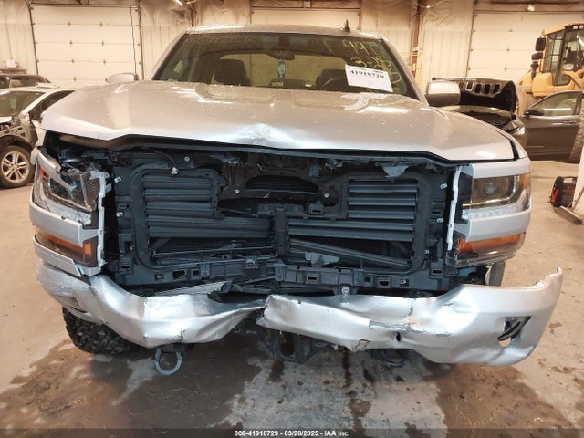 2GCVKRECXJ1111393 Chevrolet Silverado 1500 2lt