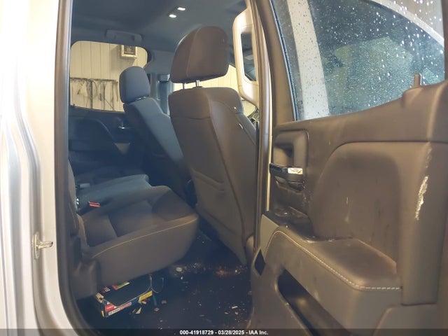 2GCVKRECXJ1111393 Chevrolet Silverado 1500 2lt