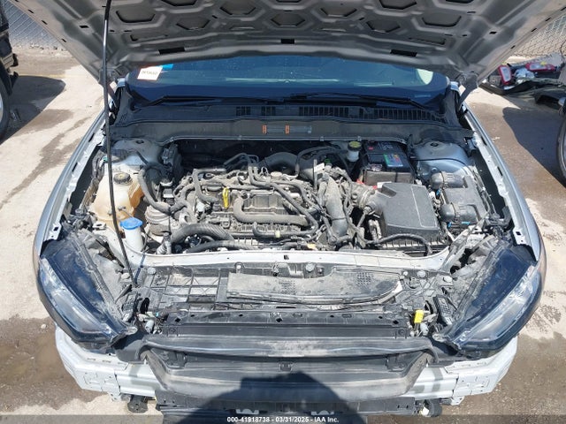 3FA6P0HDXKR275252 Ford FUSION SE