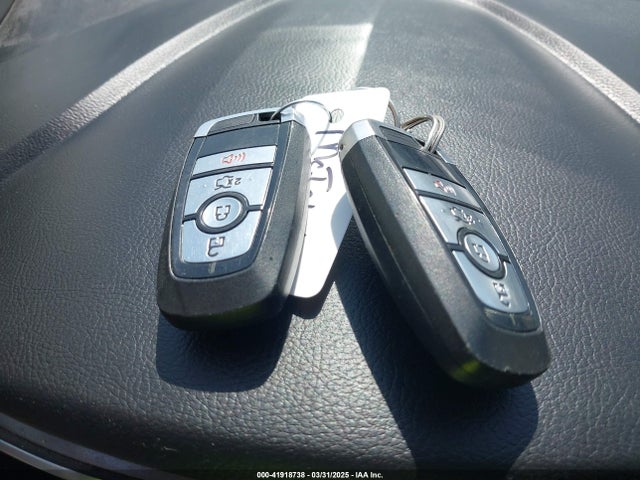 3FA6P0HDXKR275252 Ford FUSION SE