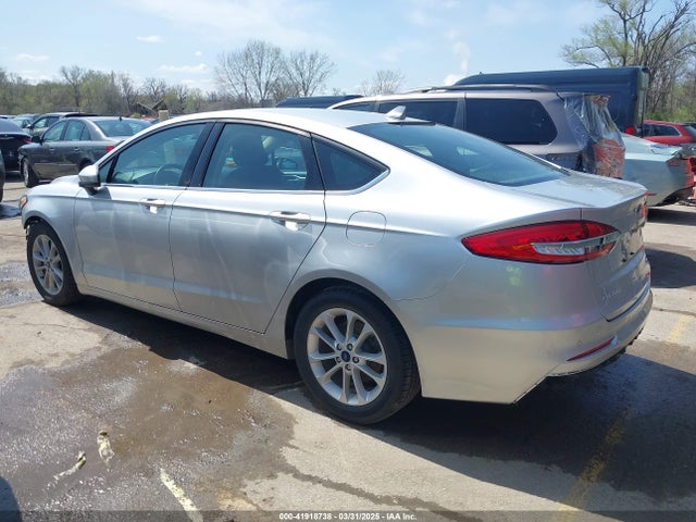 3FA6P0HDXKR275252 Ford FUSION SE