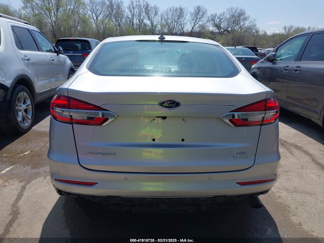 3FA6P0HDXKR275252 Ford FUSION SE