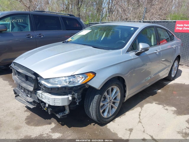 3FA6P0HDXKR275252 Ford FUSION SE
