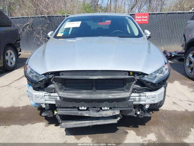 3FA6P0HDXKR275252 Ford FUSION SE