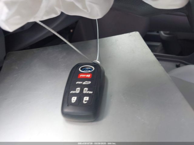 5TDYRKEC2MS072800 Toyota SIENNA XLE