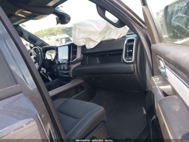2022 RAM 1500 1C6RRFFG3NN310746 Photo 4