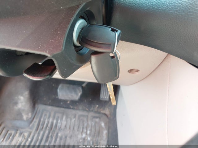 1FADP3K27FL293101 Ford FOCUS SE