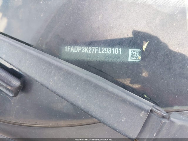 1FADP3K27FL293101 Ford FOCUS SE