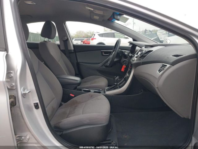 5NPDH4AE0GH680569 Hyundai ELANTRA SE