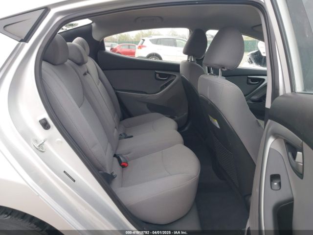 5NPDH4AE0GH680569 Hyundai ELANTRA SE