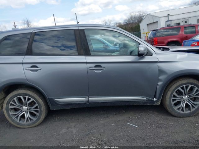 JA4AZ3A34JZ039881 Mitsubishi Outlander Se