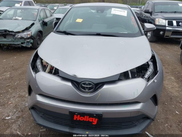 JTNKHMBX8K1024039 Toyota C-HR XLE