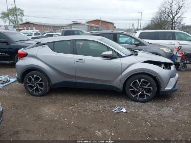 JTNKHMBX8K1024039 Toyota C-HR XLE