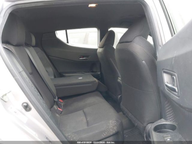 JTNKHMBX8K1024039 Toyota C-HR XLE
