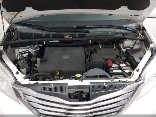 5TDYK3DC8FS598525 Toyota Sienna Xle Premium 8 Passenger