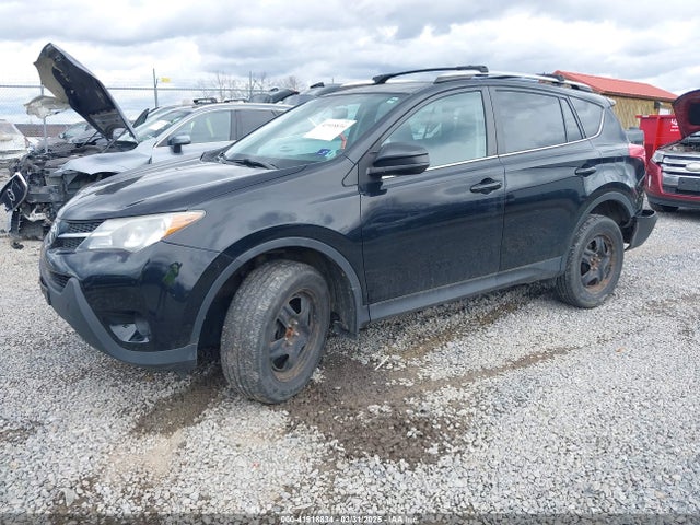 Toyota RAV4 LE 2014 2T3BFREV8EW171498 Image 2