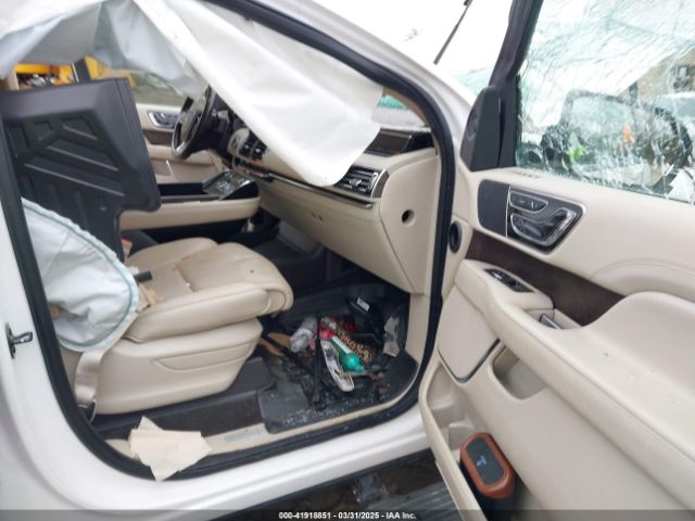 5LMJJ3LT1JEL08476 Lincoln Navigator L Reserve