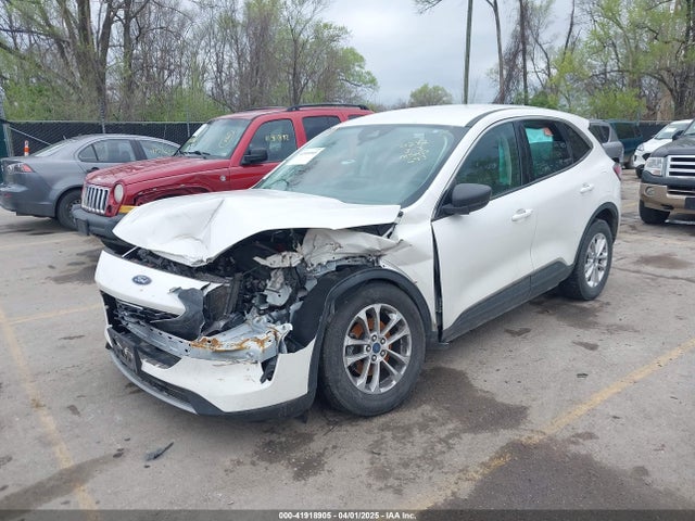 1FMCU9G61NUA61028 Ford ESCAPE SE
